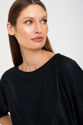 Połyskujący, luźny top z widoczną strukturą, czarny
