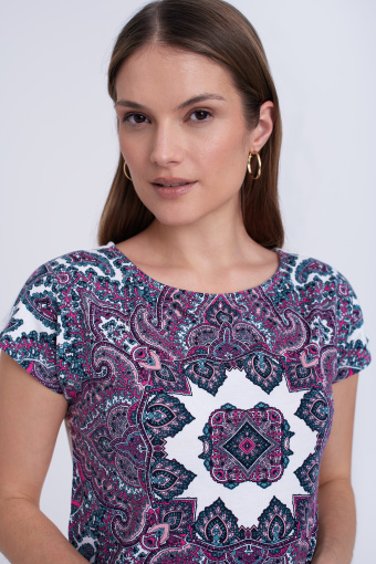 Top w kolorze białym z nadrukiem paisley Top w kolorze białym z nadrukiem paisley