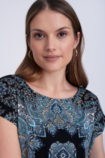 Czarny top z nadrukiem paisley