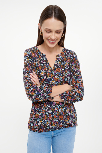 Casualowy top w drobne kwiaty