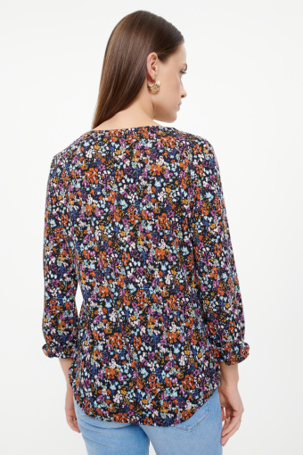 Casualowy top w drobne kwiaty