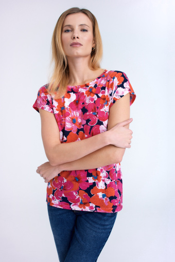 Top z mocnym kwiatowym printem Top z mocnym kwiatowym printem