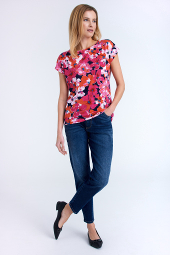 Top z mocnym kwiatowym printem Top z mocnym kwiatowym printem