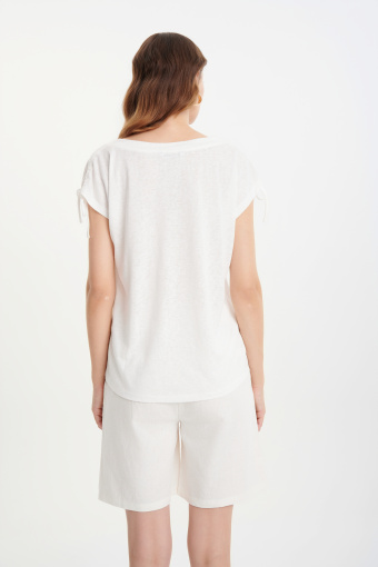 Biały casualowy top z wiskozą