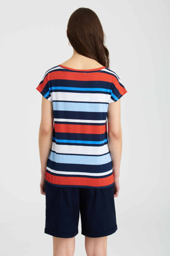 Top z nadrukiem w czerwono-niebieskie paski