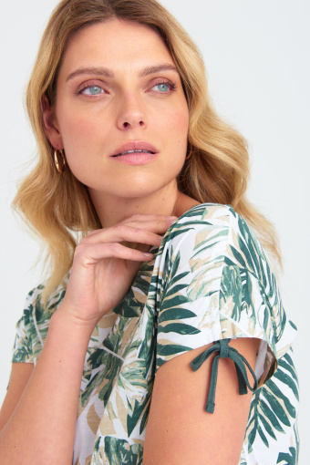 Biały top z nadrukiem w tropikalne liście