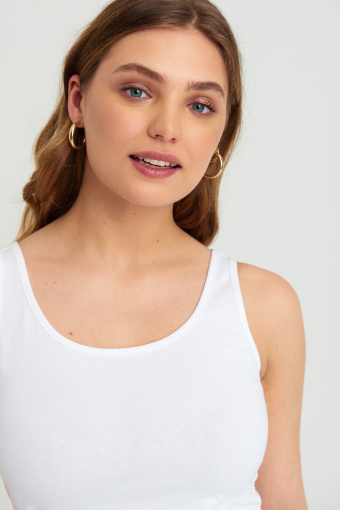 Bawełniany, biały top na szerokich ramiączkach