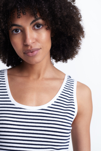 Biało-czarny top w drobne paski