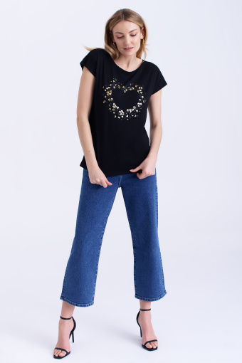 Czarna koszulka z motywem serca