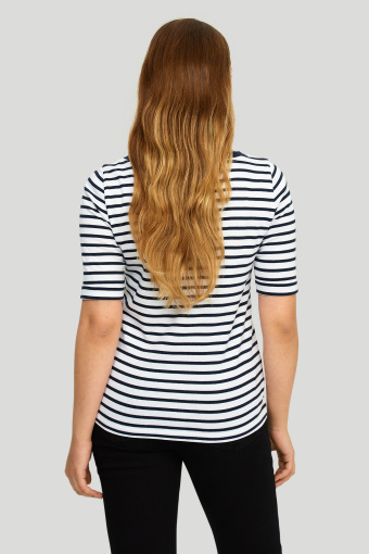 Klasyczny top w paski z lamówką przy dekolcie Klasyczny top w paski z lamówką przy dekolcie