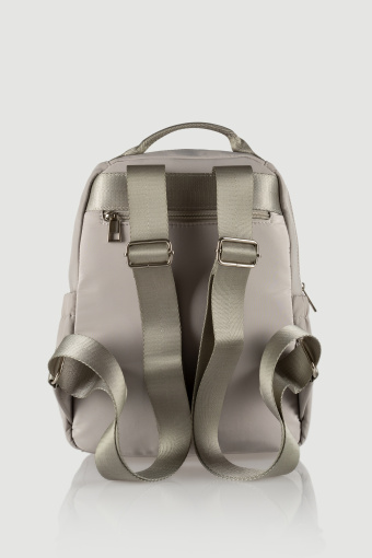 Beżowy materiałowy plecak  Beżowy materiałowy plecak