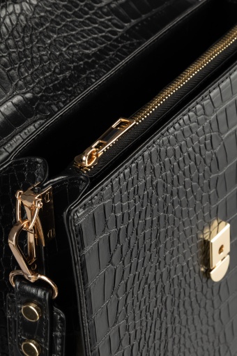 Prostokątna torebka, wężowa struktura