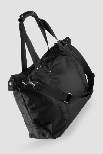 Praktyczna czarna torebka 