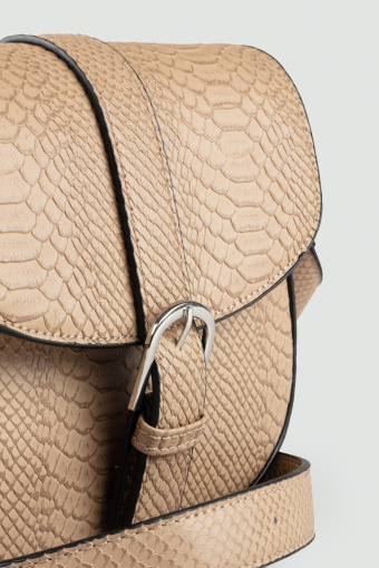 Torebka z ozdobą na klapie, eko skóra