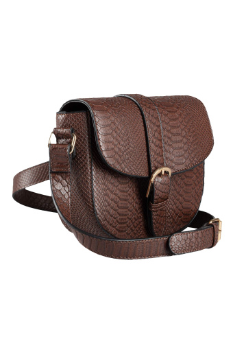 Torebka z dekoracyjną klapą