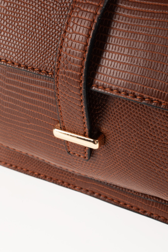 Brązowa listonoszka z naszytą kieszenią