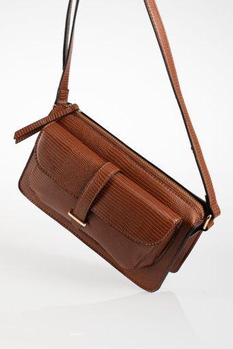 Brązowa listonoszka z naszytą kieszenią