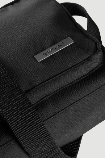 Czarna materiałowa listonoszka