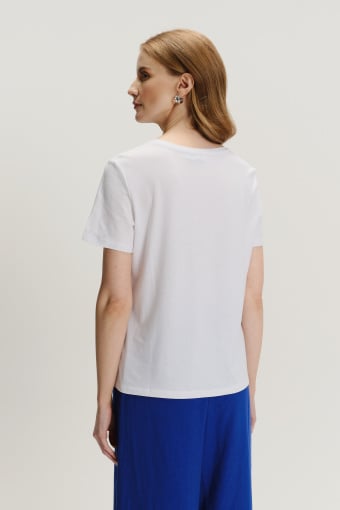 Uniwersalny biały top z niebieską grafiką