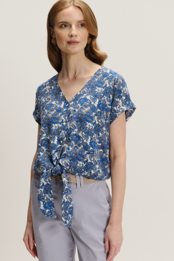 Wiskozowa bluzka z błękitnym wzorem Wiskozowa bluzka z błękitnym wzorem