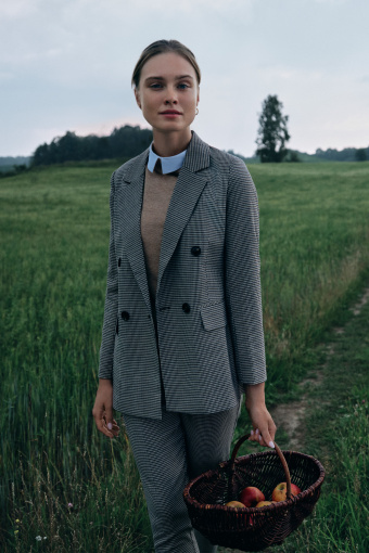 Dwurzędowy żakiet w kratę