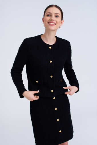 Pudełkowy, czarny żakiet z ozdobnymi guzikami