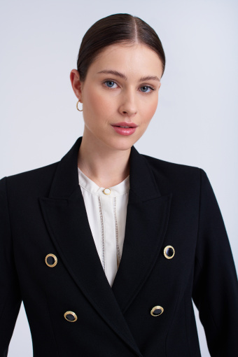 Czarny taliowany żakiet