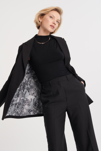 Klasyczny żakiet z printowaną podszewką