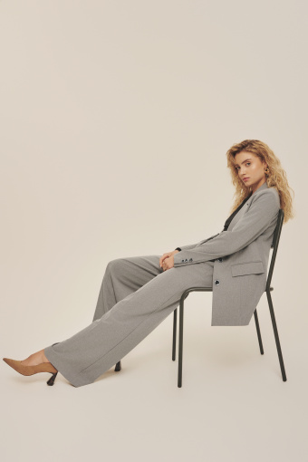 Klasyczna szara marynarka