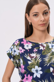 Granatowy top w barwne kwiaty