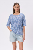 Luźny top z nadrukiem tropic