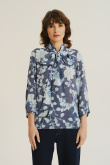 Efektowna bluzka z nadrukiem w kwiaty