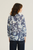 Efektowna bluzka z nadrukiem w kwiaty