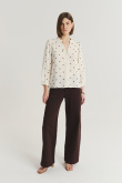 Lekka bluzka z ozdobna riuszką