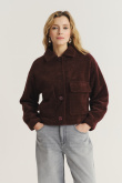 Burgundowa kurtka o krótkim fasonie