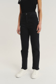 Czarne spodnie jeansowe mom fit