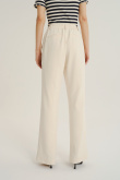 Kremowe spodnie z dodatkiem bawełny