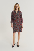 Luźna sukienka z nadrukiem w drobne kwiaty