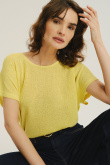 Luźny żółty sweter z krótkim rękawem