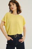 Luźny żółty sweter z krótkim rękawem