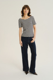 Biało-czarny top w paski