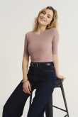 Dopasowany top w kolorze brudnego różu