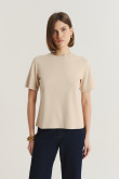 Beżowy t-shirt w stylu basic
