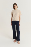 Beżowy t-shirt w stylu basic