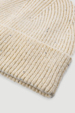Kremowa czapka beanie