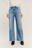 Stylowe jeansy z przetarciami krój wide leg