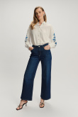 Klasyczne granatowe jeansy typu wide leg