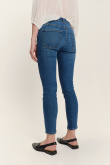 Ciemnogranatowe jeansy typu skinny