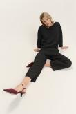 Czarne lekko połyskujące spodnie 7/8