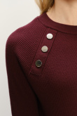 Burgundowy sweter z miękkiej dzianiny